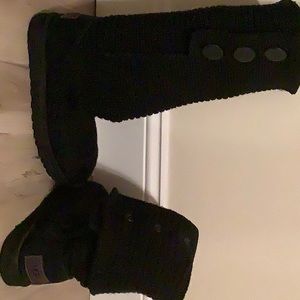 Women’s size 7 black knit UGG boot. Can wear as tall or bootie. Lightly worn.